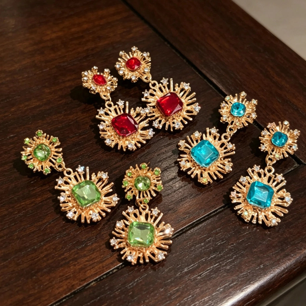 Orecchini a petalo in stile vintage con diamanti e cristalli