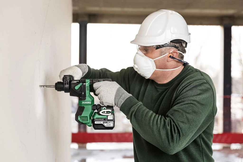 Martello Perforatore a Batteria - 18V, 1,3 Joule - SDS-Plus, Motore Brushless, Tecnologia Anti-Vibrazione, con Impugnatura Aggiuntiva e Valigetta - Ideale per Calcestruzzo, Legno e Acciaio