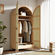 Armadio 80x50x179 cm con asta appendiabiti e cassetti; ante in rattan; gambe in legno; MDF e truciolare naturale