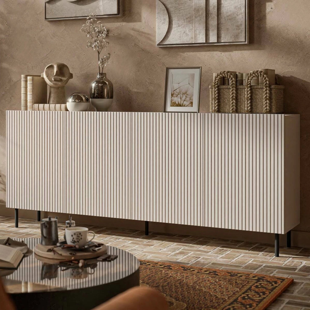 Credenza Corana, Madia da salotto con quattro ante battenti, Rialzato da terra, 200x42 h82 cm, Beige