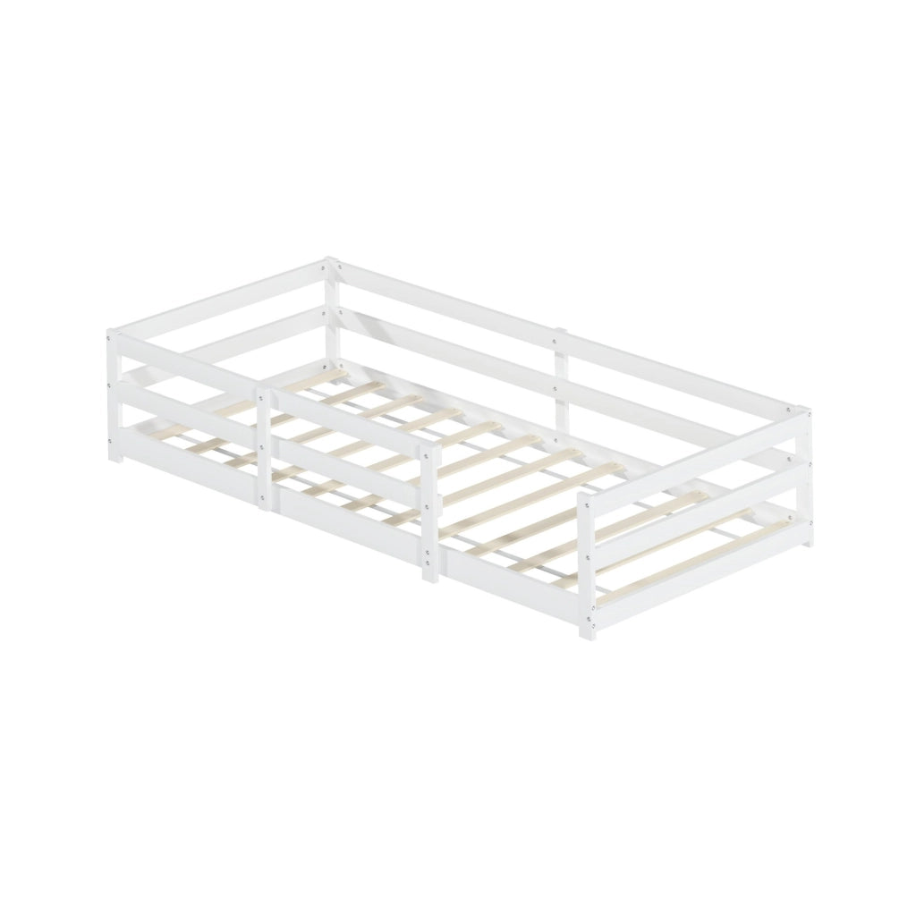 Letto Montessori 90x200 cm con barriera di protezione e rete a doghe in legno di pino bianco