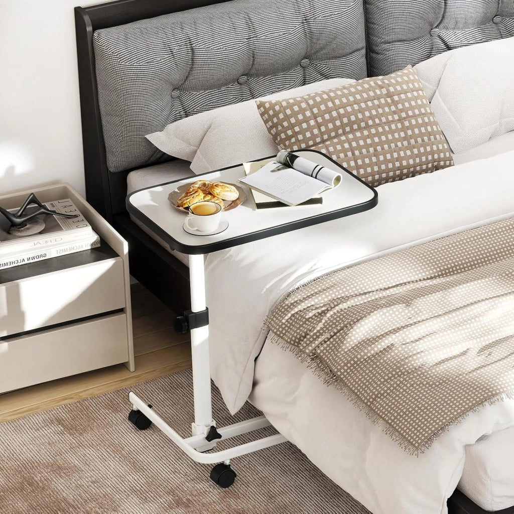 Tavolo da Letto con Ruote Universali, Tavolino Mobile a Forma di C, Comodino Mobile con Altezza Regolabile e Piano Inclinabile, per Camera da Letto e Ospedale