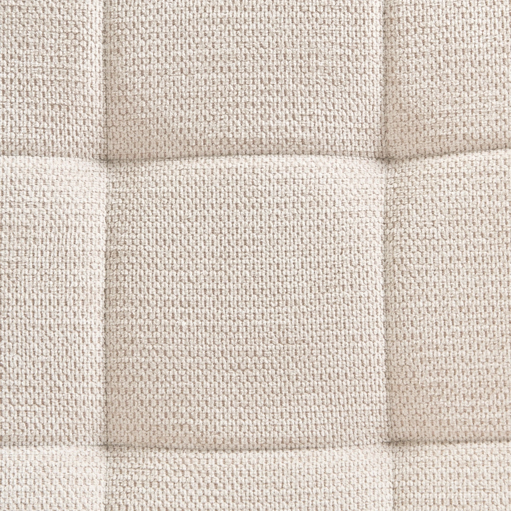 Poltrona in stile retrò con rivestimento idrorepellente gambe in acciaio imbottitura trapuntata e braccioli beige chiaro