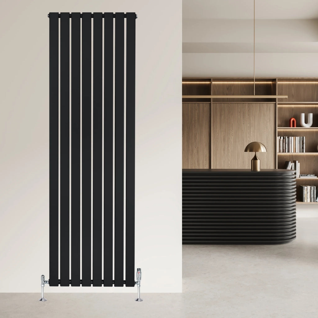 Radiatore Verticale 1800 x 560 mm con Valvole TRV Nero