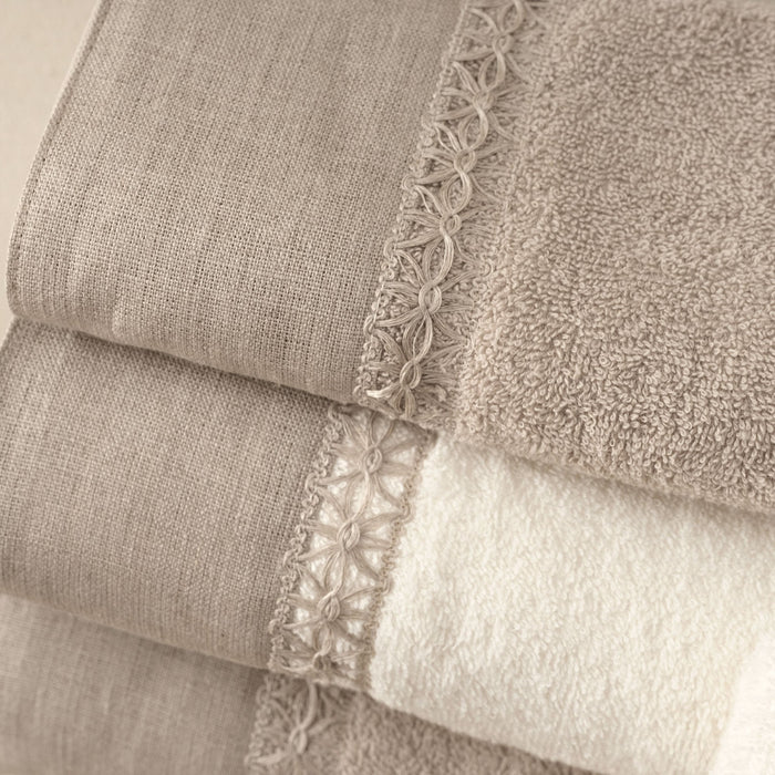 Set Spugna 4 Pezzi Asciugamani Viso + Ospite con Balza e Trina di Lino Garrini Bryanna Beige