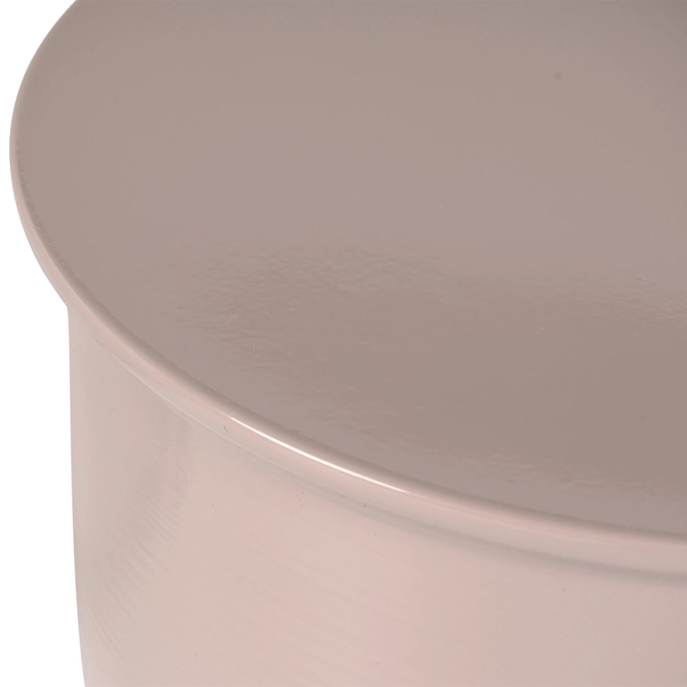 Tavolino Accent in ferro verniciato beige chiaro per soggiorno e camera da letto