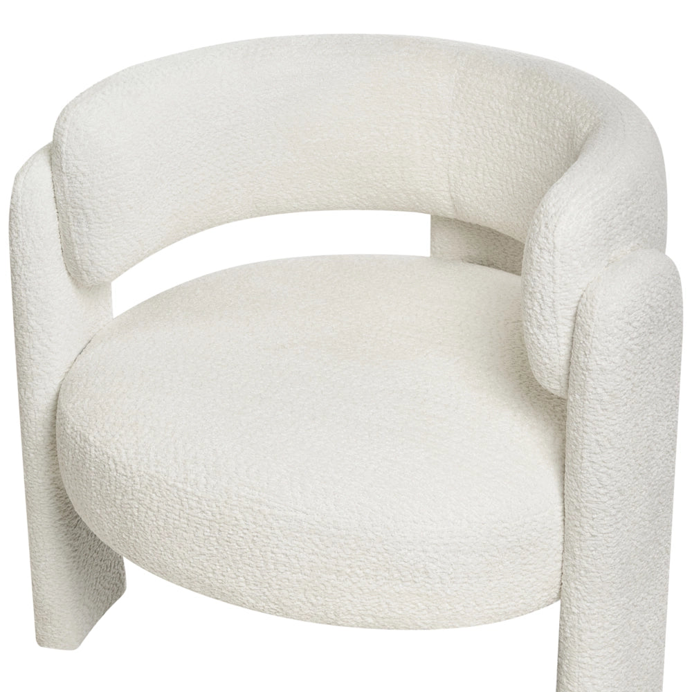 Poltrona imbottita in ciniglia con schienale curvo seduta moderna in stile scandinavo colore bianco sporco