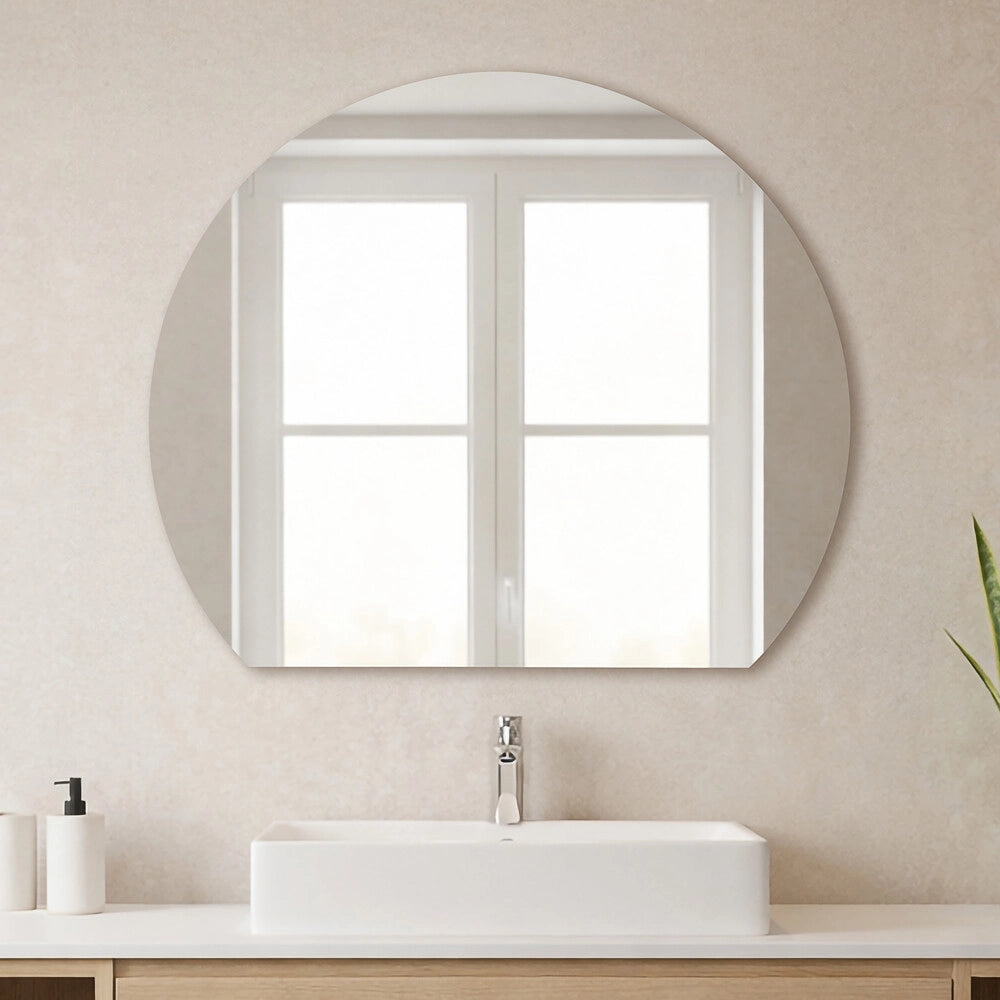 Specchio bagno a mezzaluna 100 cm a filo lucido con installazione a parete