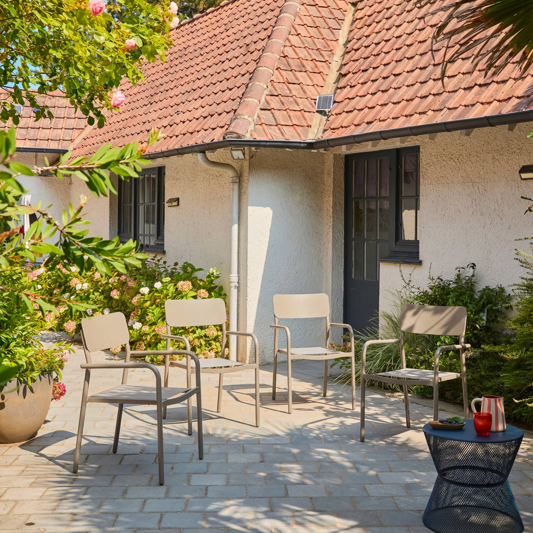 Set di 4 sedie da giardino impilabili in alluminio e textilene, beige