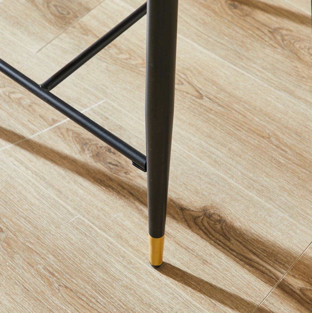 Sgabello da bar in ciniglia beige con struttura nero oro