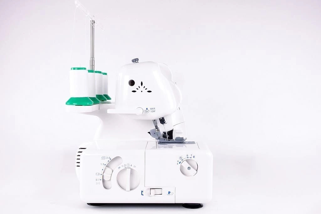 Gritzner 788 Serie Overlock Macchina da Cucire Overlock 2-3-4 Fili Trasporto Differenziale Braccio Libero 1300 punti-min colore Bianco