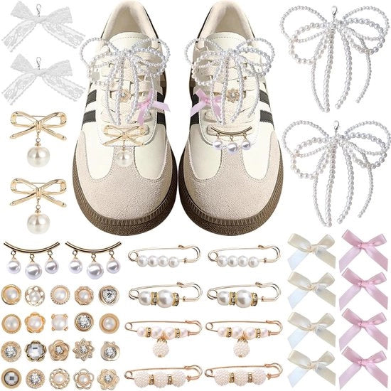 Accessori per sneaker - Set di clips con cinture - Decorazioni per scarpe - Accessori con boccole/clips/spiedi - Materiale sintetico - 44 pezzi.