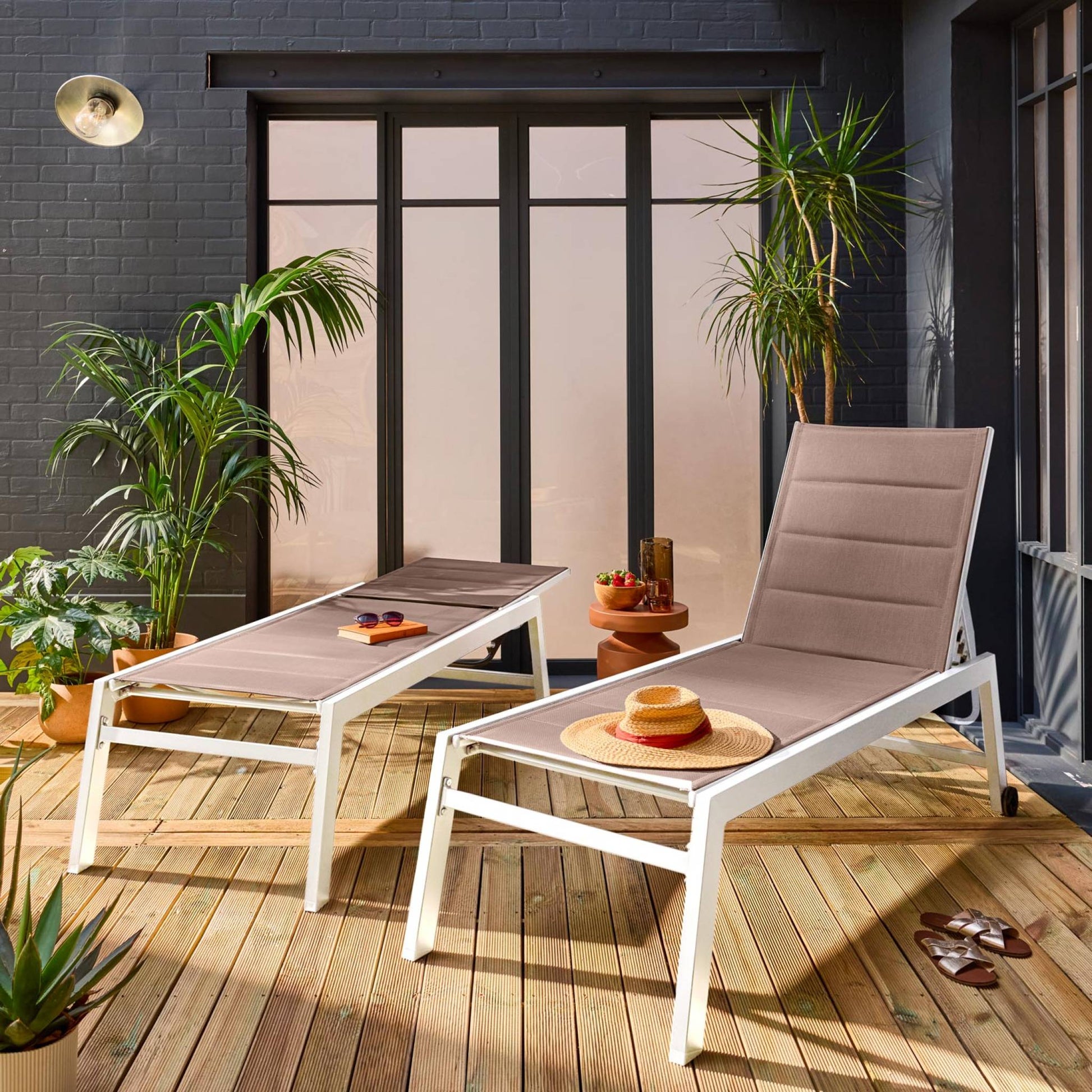 Set di 2 lettini prendisole multiposizione in textilene trapuntato e