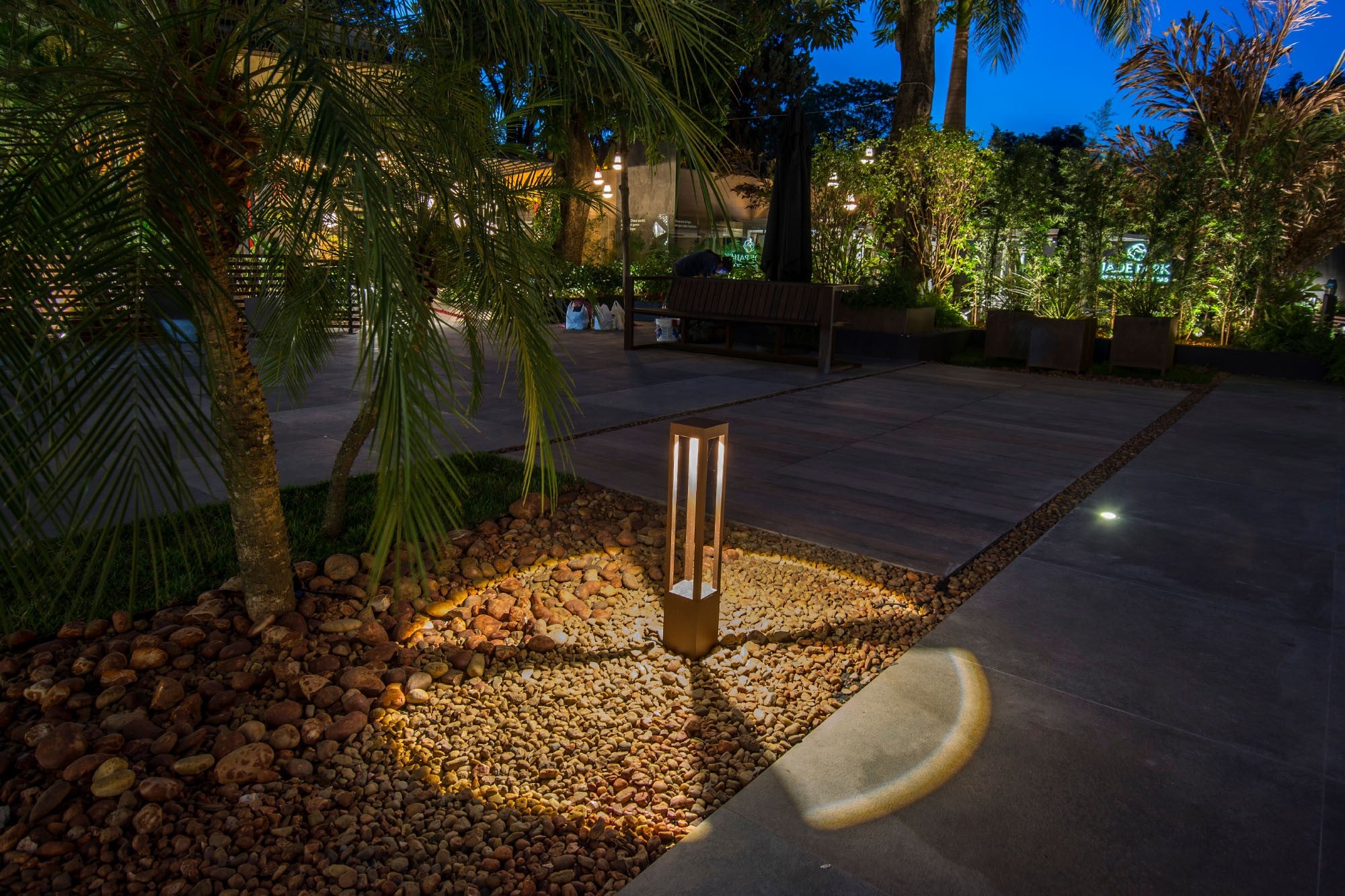 AGRA G, Paletto, Faro Barcelona