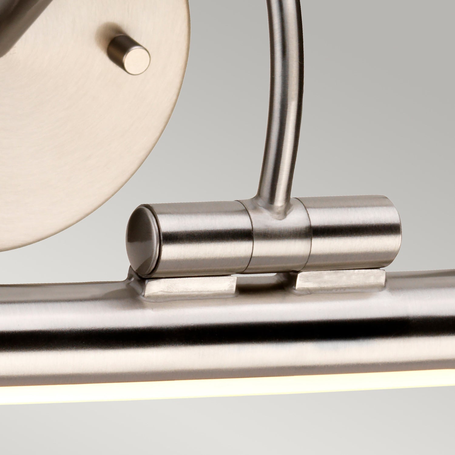 Applique Contemporanea Alton Acciaio Nichel Spazzolato Led 10W 3000K 549Lm