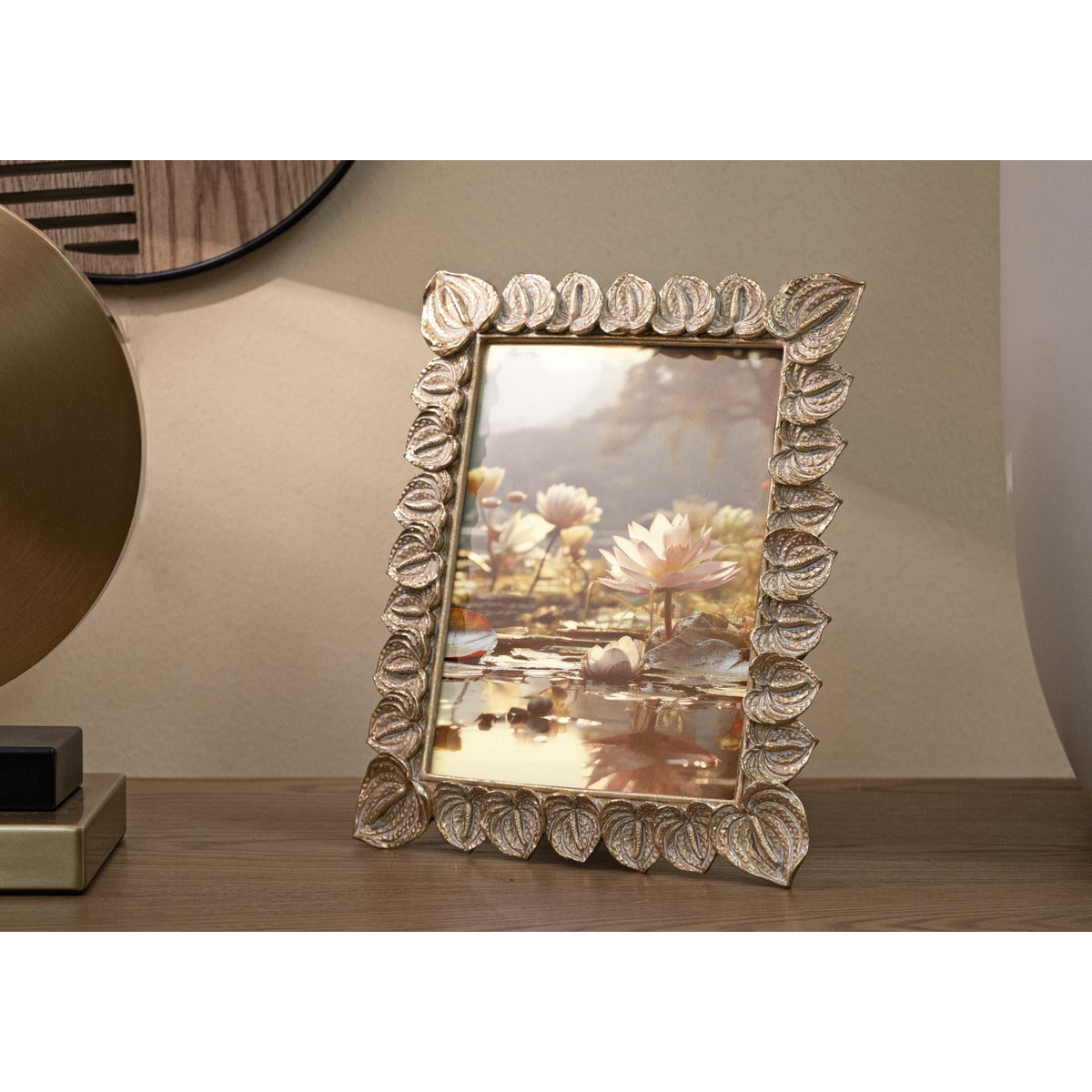 Portafoto Olistic 56, Oro, Poliresina, 20,5x2x26 cm, Seven Design