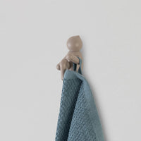 Appendino da muro in ABS tortora con due modalità di fissaggio | Bruce