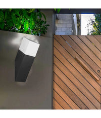 Applique A Muro Obliquo Esterno Attacco E27 In Alluminio Lampada Parete Ip44 B250  Nero       