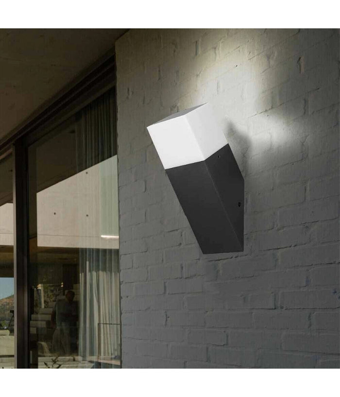 Applique A Muro Obliquo Esterno Attacco E27 In Alluminio Lampada Parete Ip44 B250  Nero       
