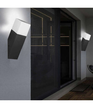 Applique A Muro Obliquo Esterno Attacco E27 In Alluminio Lampada Parete Ip44 B250  Nero       