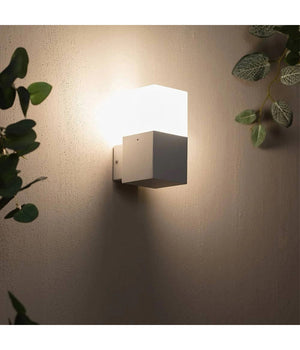 Applique A Muro Per Esterno Lampada Da Parete In Alluminio Attacco E27 Ip44 B160  Bianco       