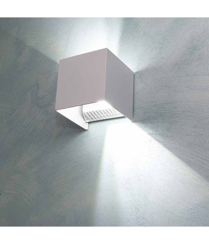 Applique Da Parete 52 Led 22 W Per Esterno Doppia Emissione Luminosa Ip65 Es66-b         