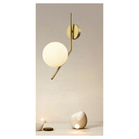 Trade Shop - Applique Da Parete Con Sfera In Vetro Bianco Attacco E27 Metallo Oro Lampada 32804         
