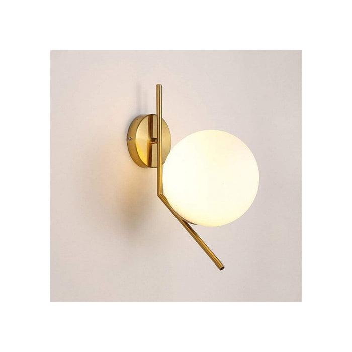 Trade Shop - Applique Da Parete Con Sfera In Vetro Bianco Attacco E27 Metallo Oro Lampada 32804         