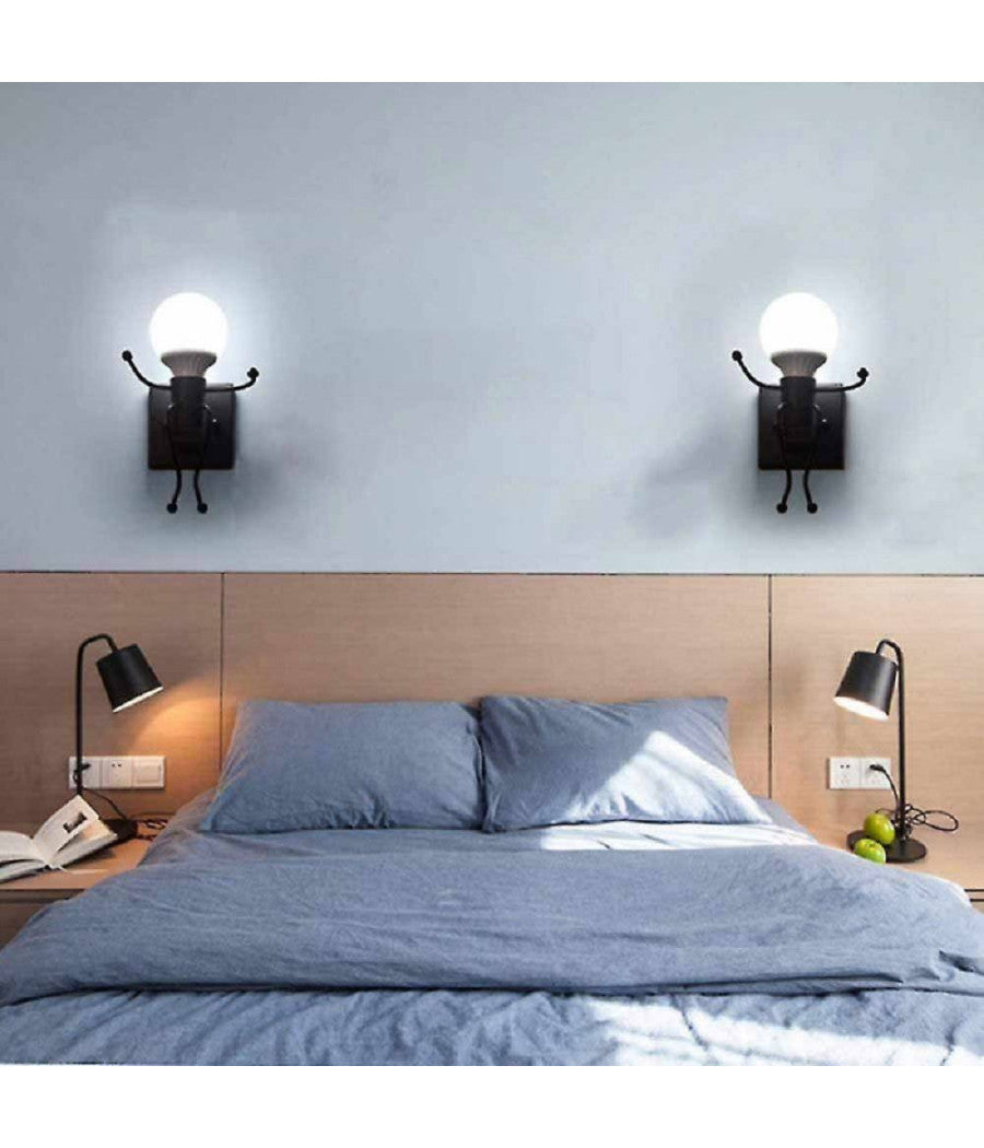 Applique Da Parete Decorativo Forma Di Omino Seduto In Metallo Attacco E27 Aq51  Nero       