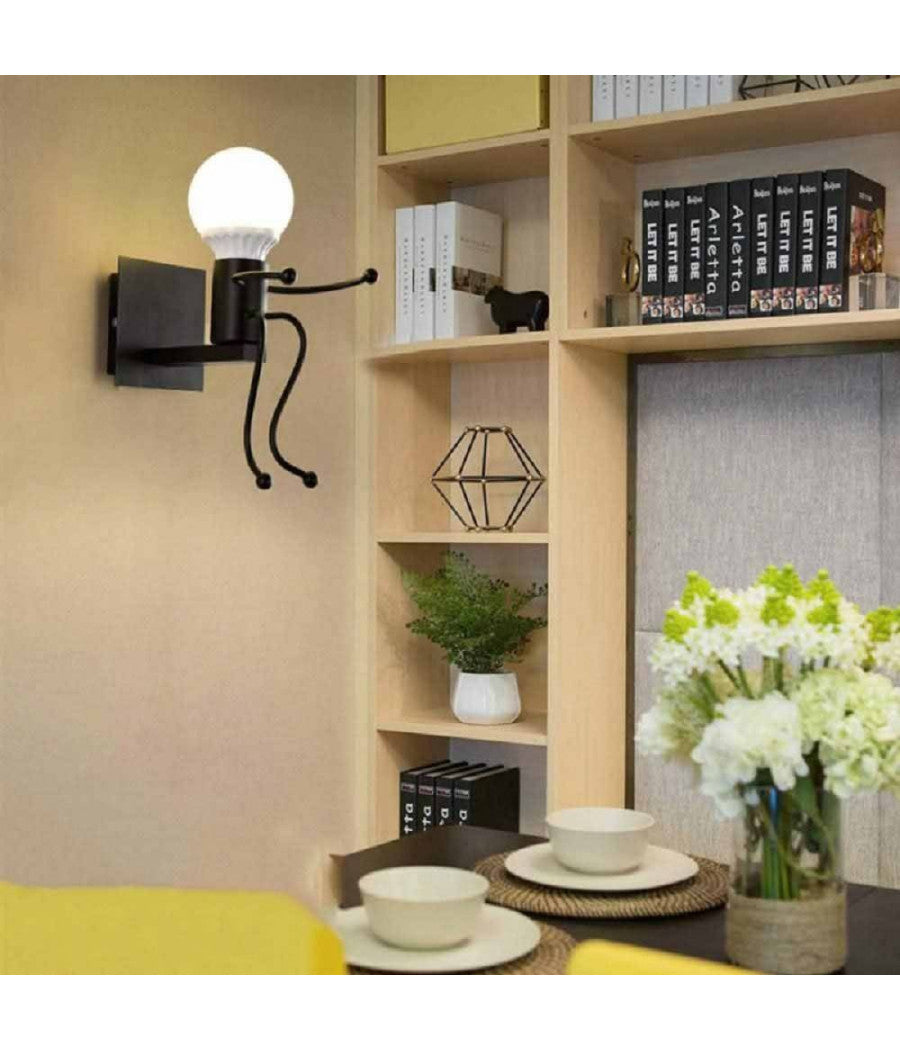 Applique Da Parete Decorativo Forma Di Omino Seduto In Metallo Attacco E27 Aq51  Nero       