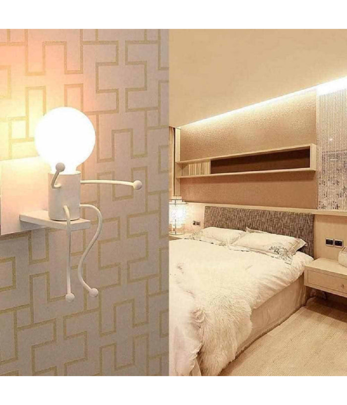 Applique Da Parete Decorativo Forma Di Omino Seduto In Metallo Attacco E27 Aq51  Bianco       