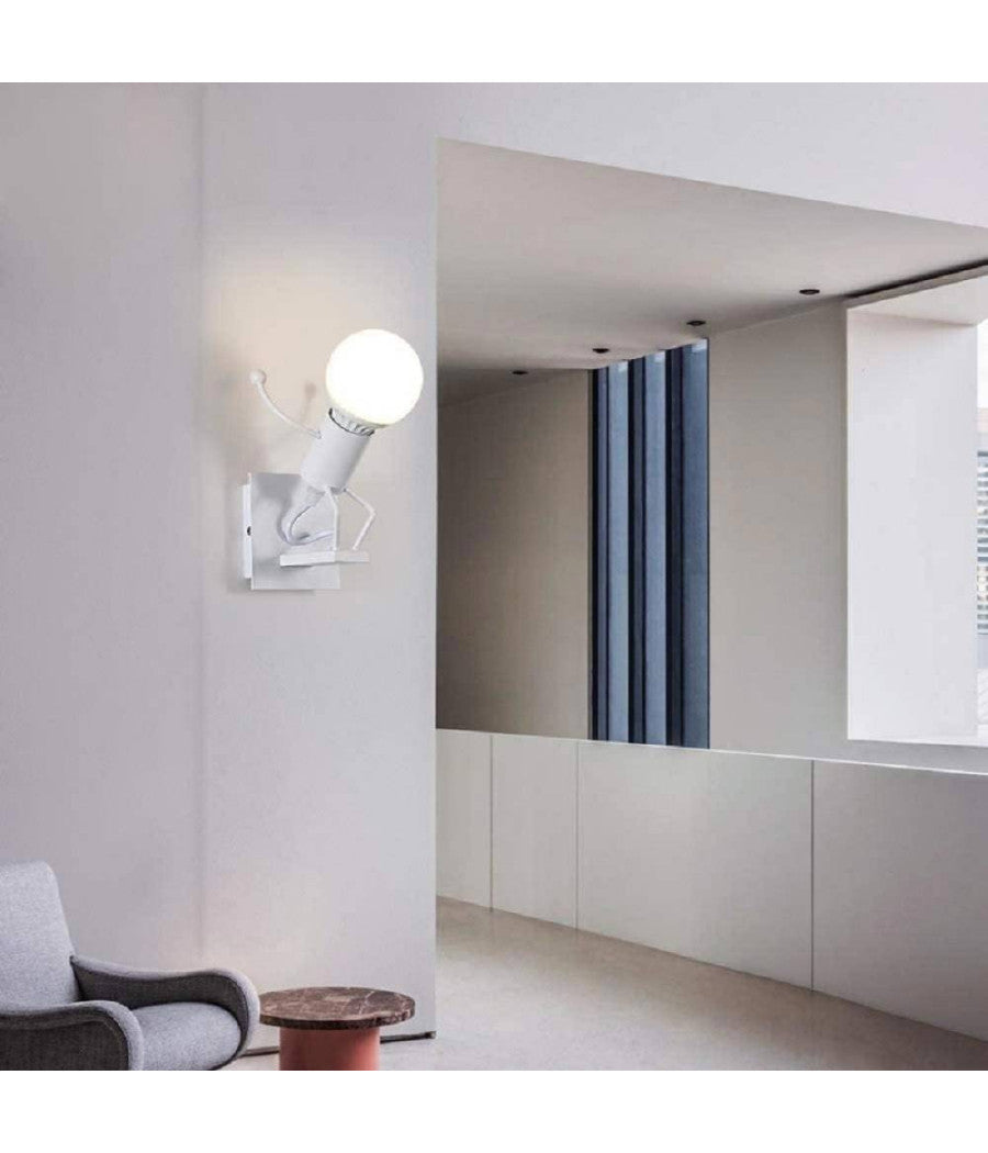 Applique Da Parete Decorativo Forma Omino Che Salta In Metallo Attacco E27 Aq50  Bianco       