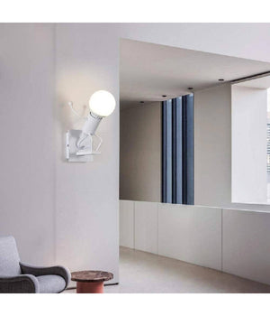 Applique Da Parete Decorativo Forma Omino Che Salta In Metallo Attacco E27 Aq50  Bianco       