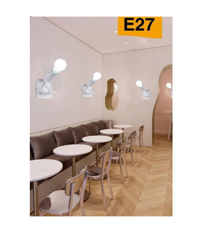 Applique Da Parete Decorativo Forma Omino Che Salta In Metallo Attacco E27 Aq50  Bianco       