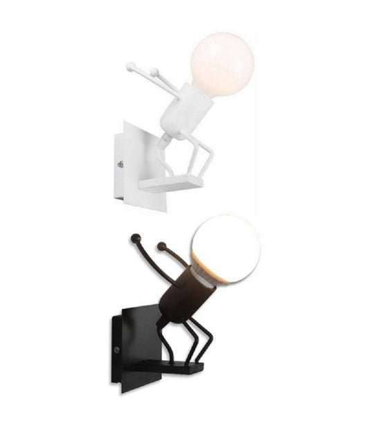Applique Da Parete Decorativo Forma Omino Che Salta In Metallo Attacco E27 Aq50         