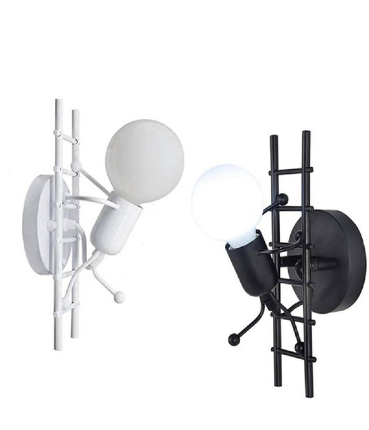 Applique Da Parete Decorativo Forma Omino Sulla Scala In Metallo Attacco E27 Aq49         