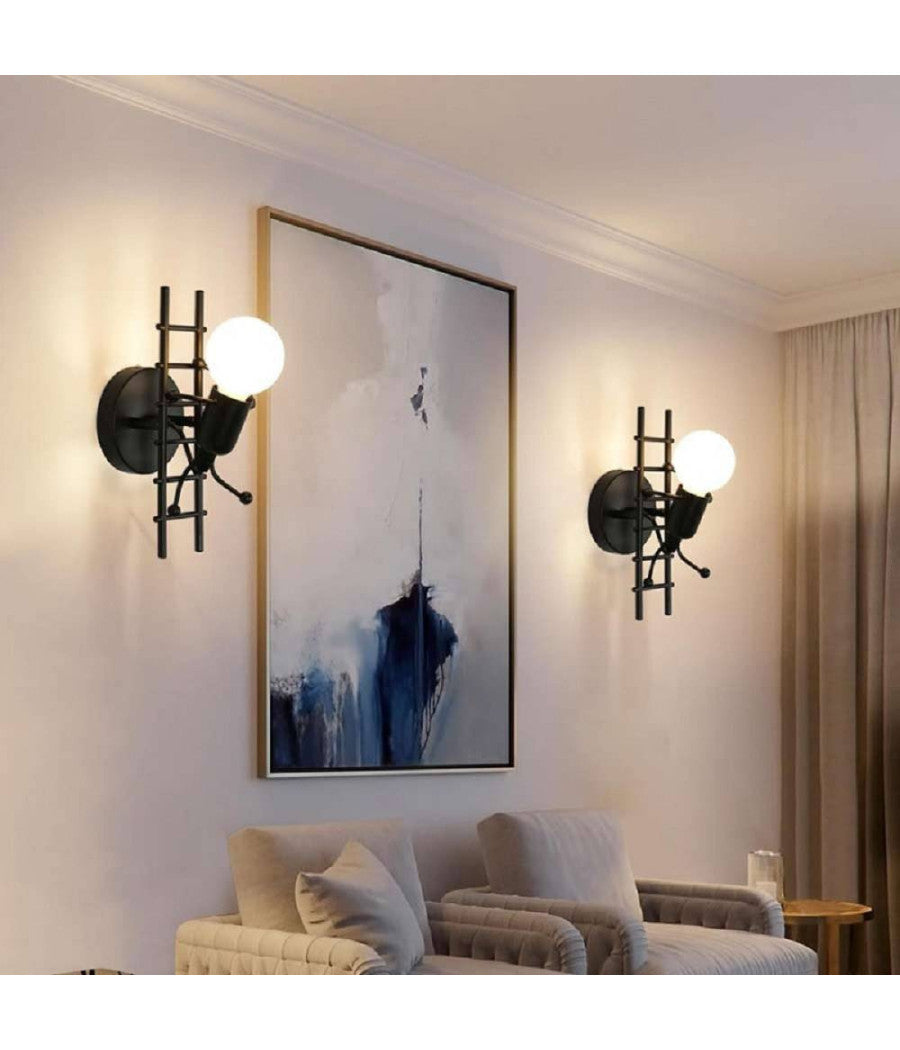 Applique Da Parete Decorativo Forma Omino Sulla Scala In Metallo Attacco E27 Aq49  Nero       
