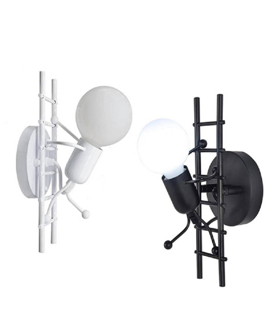 Applique Da Parete Decorativo Forma Omino Sulla Scala In Metallo Attacco E27 Aq49         