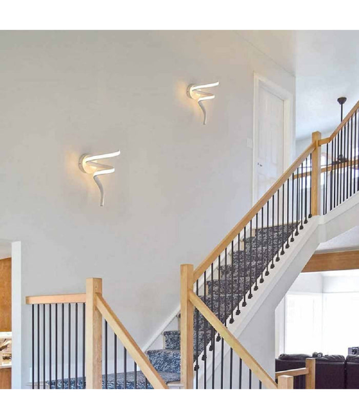 Applique Led Curvo 10 W Lampada Da Parete Stilizzata 3 Colorazioni Luce Aq19-3c         