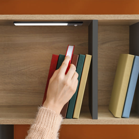 Applique LED Kaus Black ricaricabile via USB con sensore di movimento, 600mm, Verniciato nero