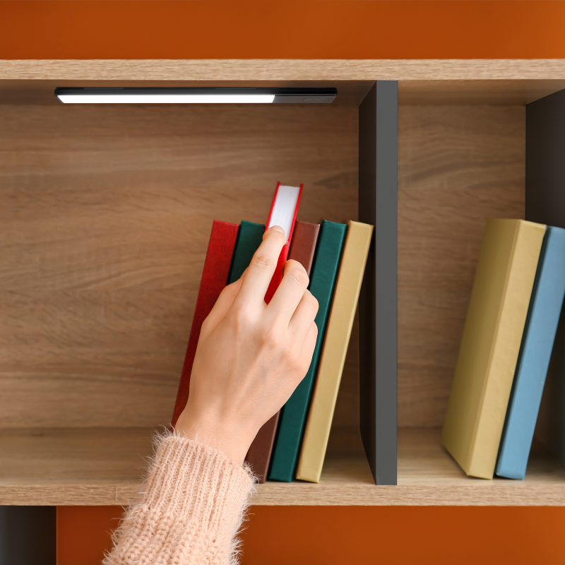 Applique LED Kaus Black ricaricabile via USB con sensore tattile di prossimità, 240mm, Verniciato nero