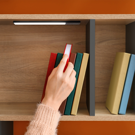 Applique LED Kaus Black ricaricabile via USB con sensore tattile di prossimità, 240mm, Verniciato nero