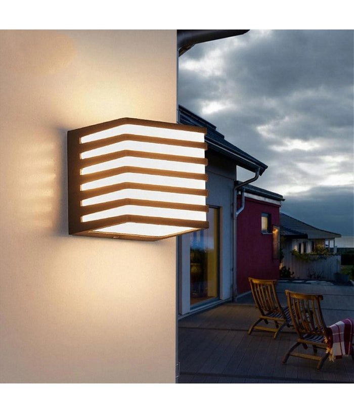 Applique Muro Esterno Led 10w Lampada Decorativa A Strisce Cubo Nero Ip54 B110-n  -bianco Naturale      -