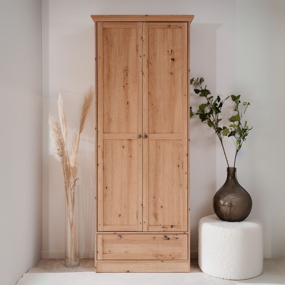 Armadio tuttopiani 2 ante e cassetto rovere anticato Timber40A  80x39x200H L'eleganza del legno, la funzionalità dello spazio