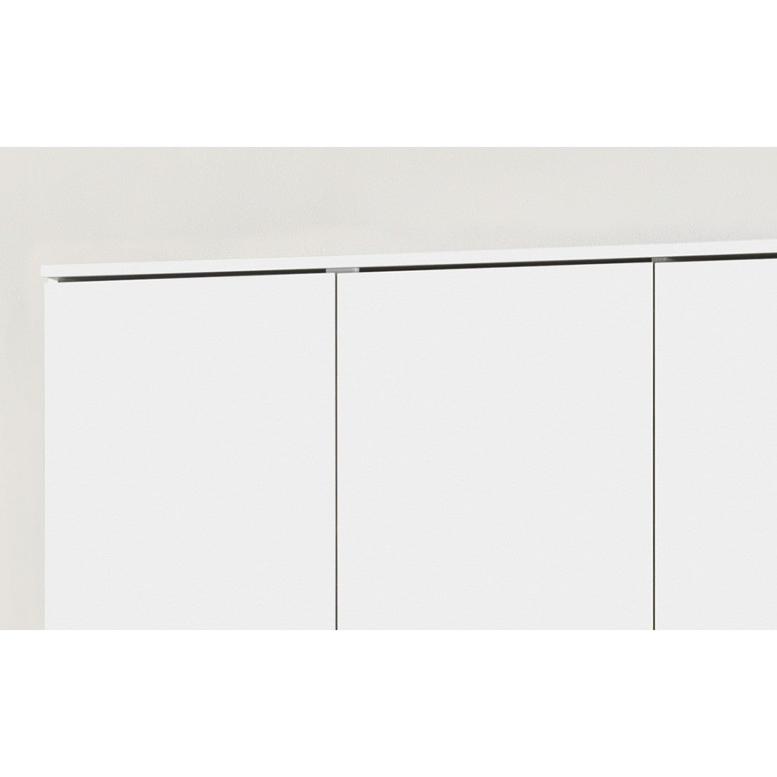 Armadio a 3 ante colore bianco, collezione REY. Guardaroba ideale per il tuo ingresso o la tua lavanderia.