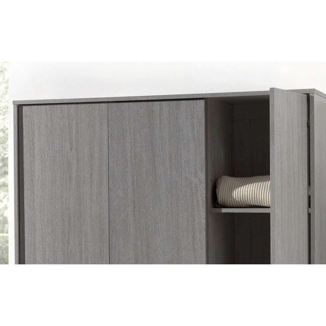 Armadio a 3 ante colore rovere collezione REY. Guardaroba ideale per il tuo ingresso o la tua lavanderia.