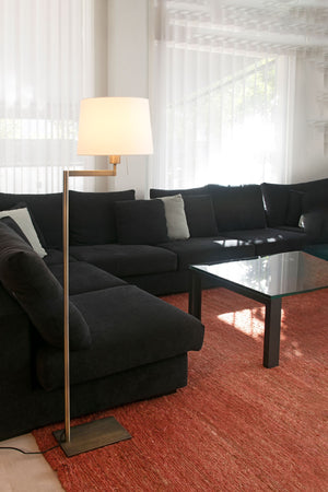 ARTIS, Piantana per Interni, Faro Barcelona