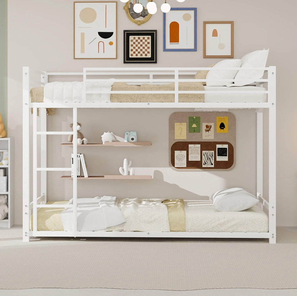 Letto a castello 90x190 cm con scala e sponde in ferro bianco