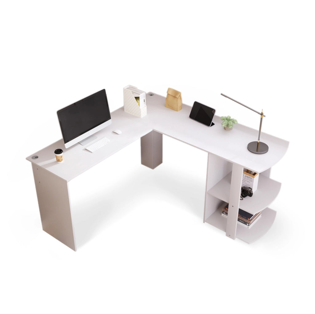 Scrivania ad angolo 140x140x75 cm con 2 ripiani; bianca