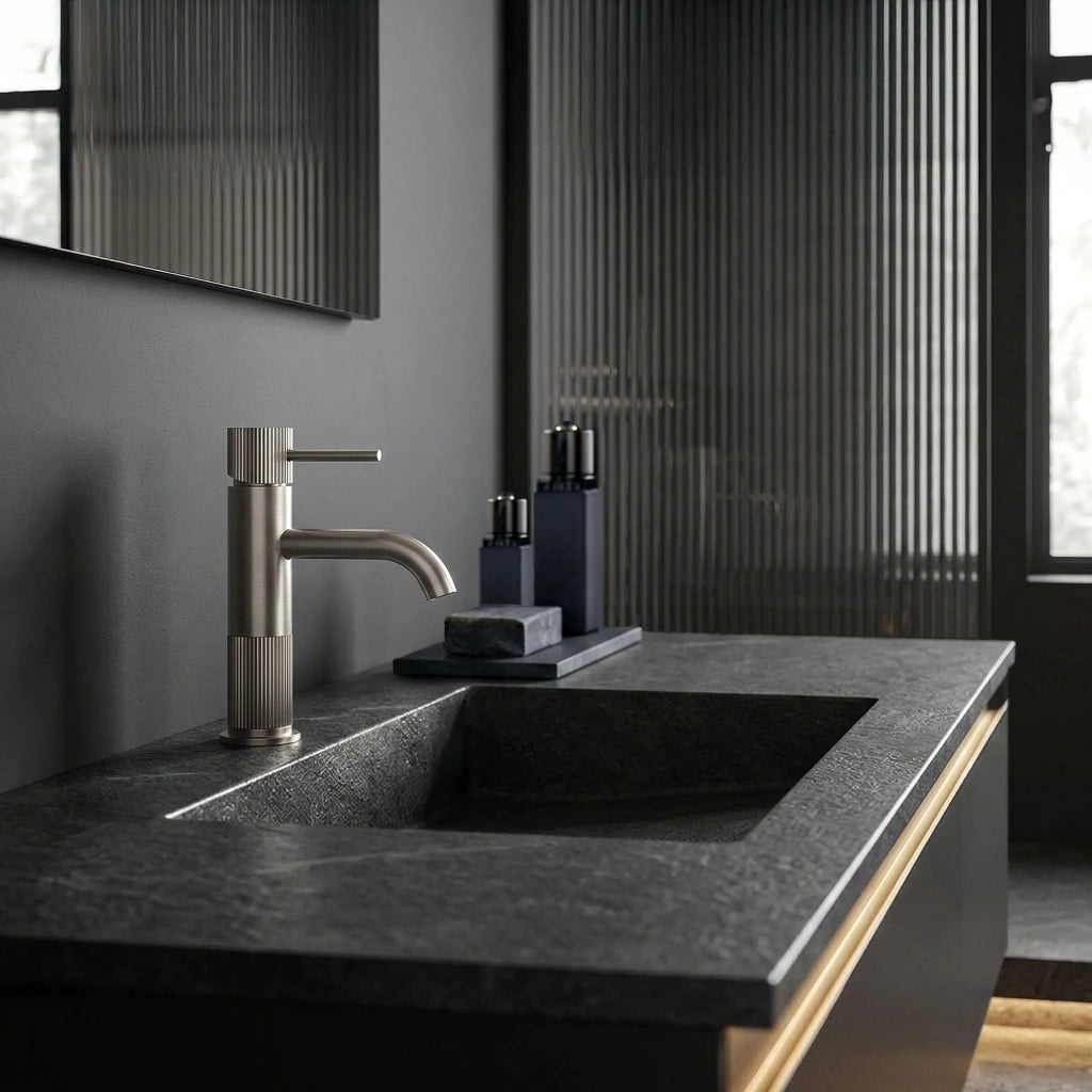 Rubinetto Da Bagno Rea Lungo Stripe Brush Nickel Low